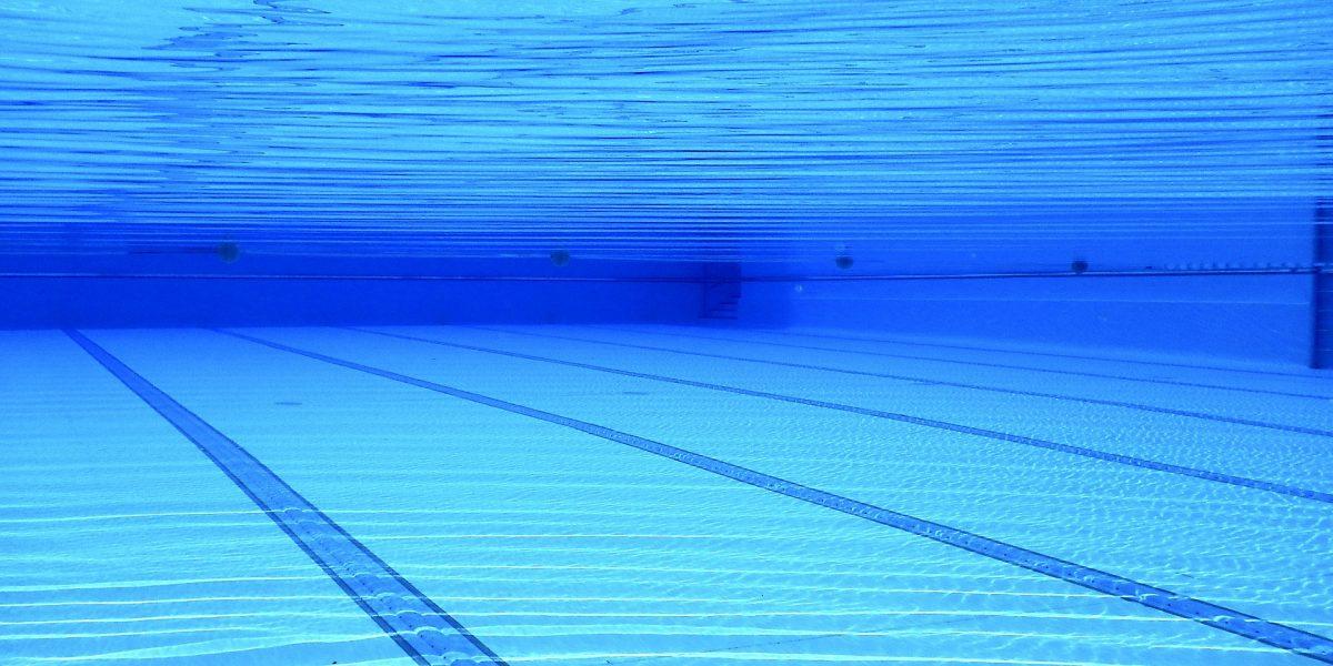Piscina comunitaria que luce en perfectas condiciones