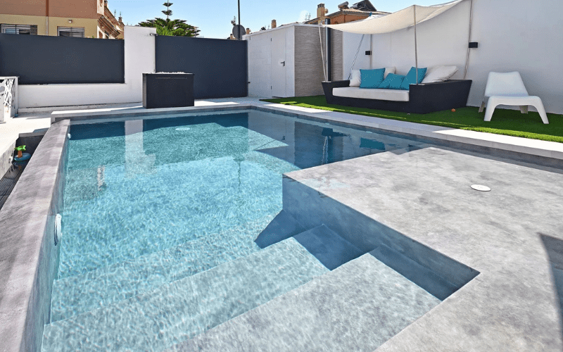 Rehabilitación de piscina en Barcelona con problemas de estanqueidad