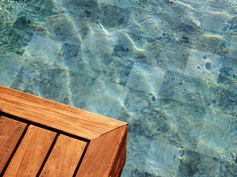 diferencia entre reparación puntual y rehabilitación de piscina