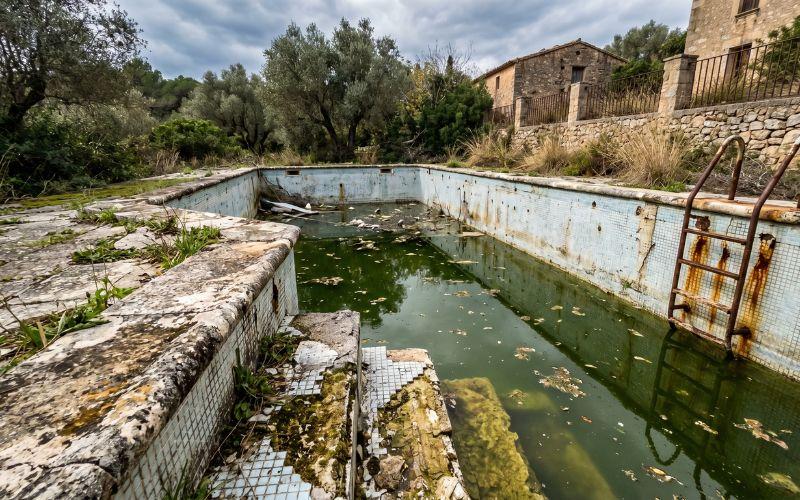 partes de una piscina que envejecen antes