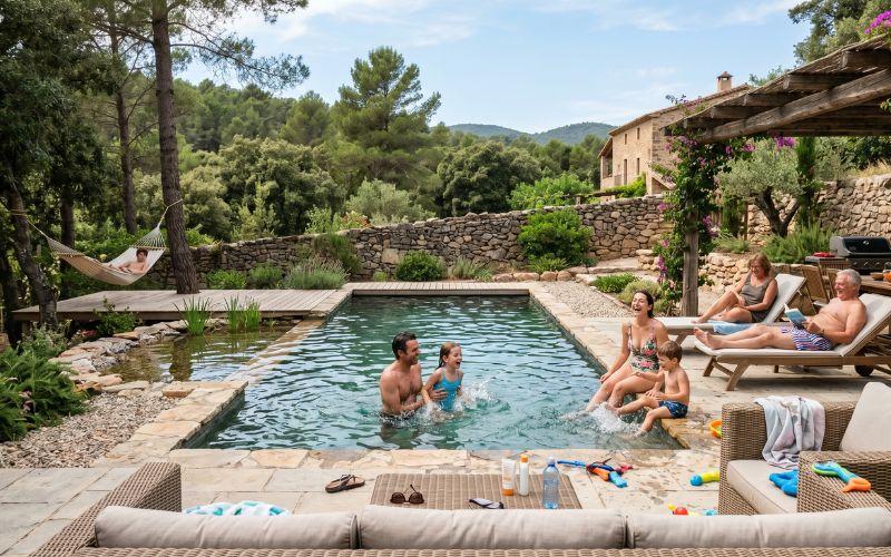 piscina rehabilitada para nuevas formas de uso